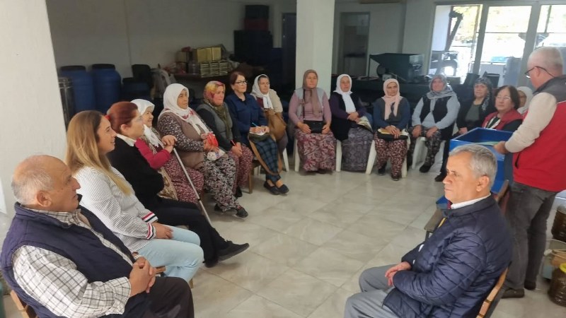 Esenköy Mahallesi’nde Kadın Çiftçilere Tarım Eğitimi